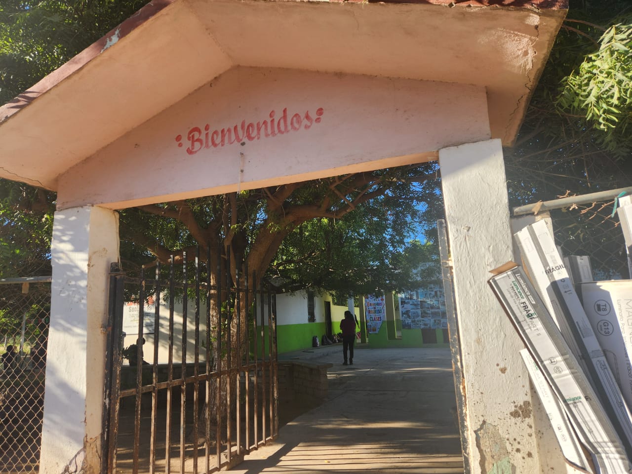 clases presenciales, la primaria Marcelino Velázquez Calleros, ubicada en la comunidad de Caimanero, Guasave, Sinaloa