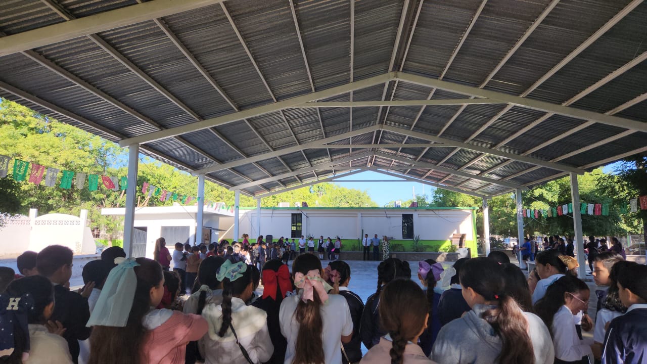 clases presenciales, la primaria Marcelino Velázquez Calleros, ubicada en la comunidad de Caimanero, Guasave, Sinaloa