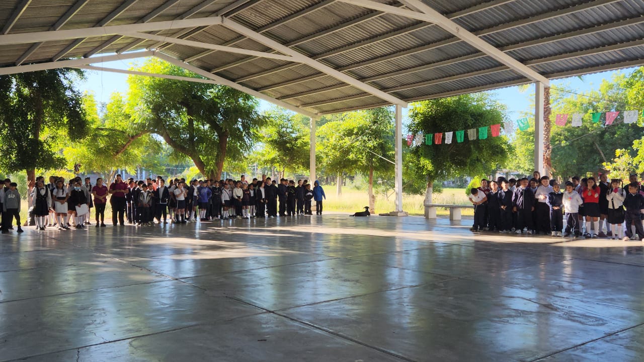 clases presenciales, la primaria Marcelino Velázquez Calleros, ubicada en la comunidad de Caimanero, Guasave, Sinaloa