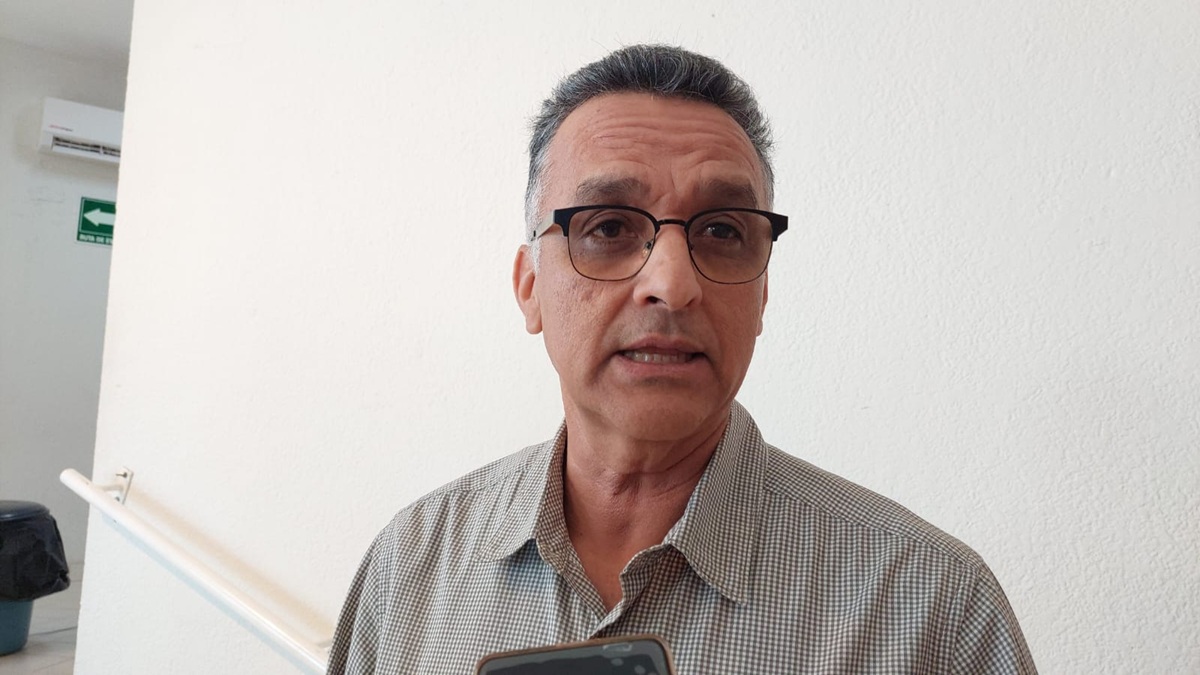 Wilfredo Véliz Figueroa, director general de Conalep en Sinaloa