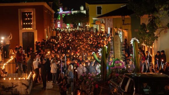 La Fiesta de las Velas ilumina a Cosalá, Sinaloa: una tradición de 300 años en el Pueblo Mágico