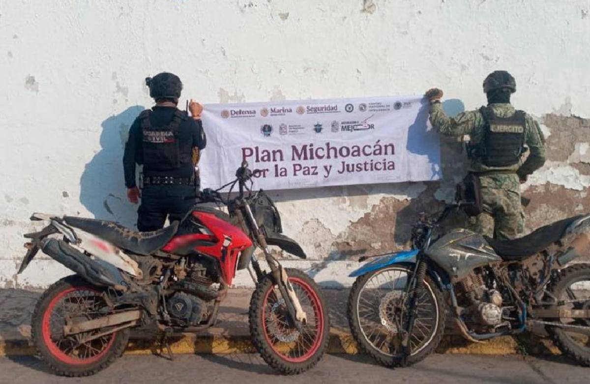 Autoridades detuvieron a 28 personas y aseguraron armas, vehículos y explosivos en Michoacán