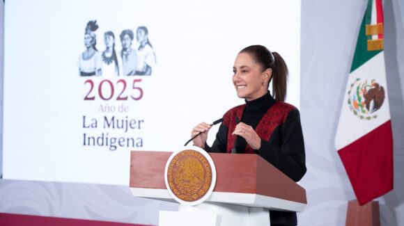“El Gobierno de México siempre estará con las victimas”: Sheinbaum después de brindar primer apoyo de 30 mil pesos a familias afectadas