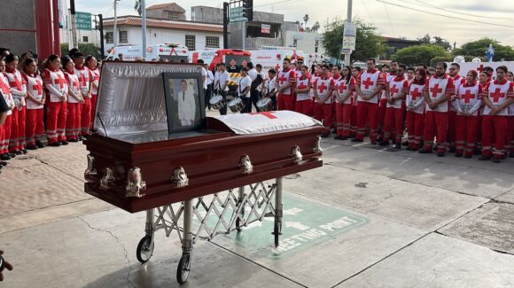 Cruz Roja Guasave, Sinaloa despide a José Alberto, paramédico que murió en accidente