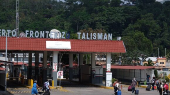 Empresarios piden blindar frontera México-Guatemala tras choques entre cárteles