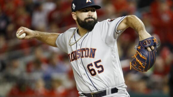 El sinaloense José Urquidy habría firmado con los Dbacks de Arizona