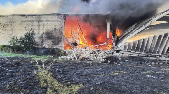 Tragedia aérea en Toluca: jet privado se desploma cerca del aeropuerto y deja muertos