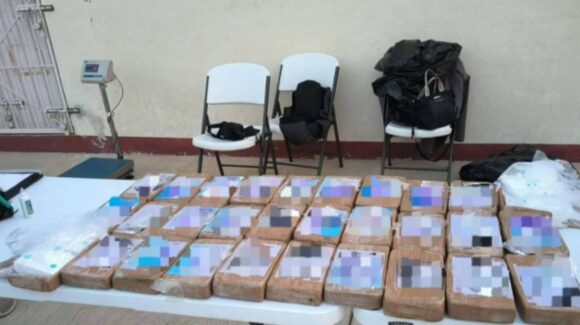 Marina asegura 30 kilos de cocaína en Acapulco, Guerrero