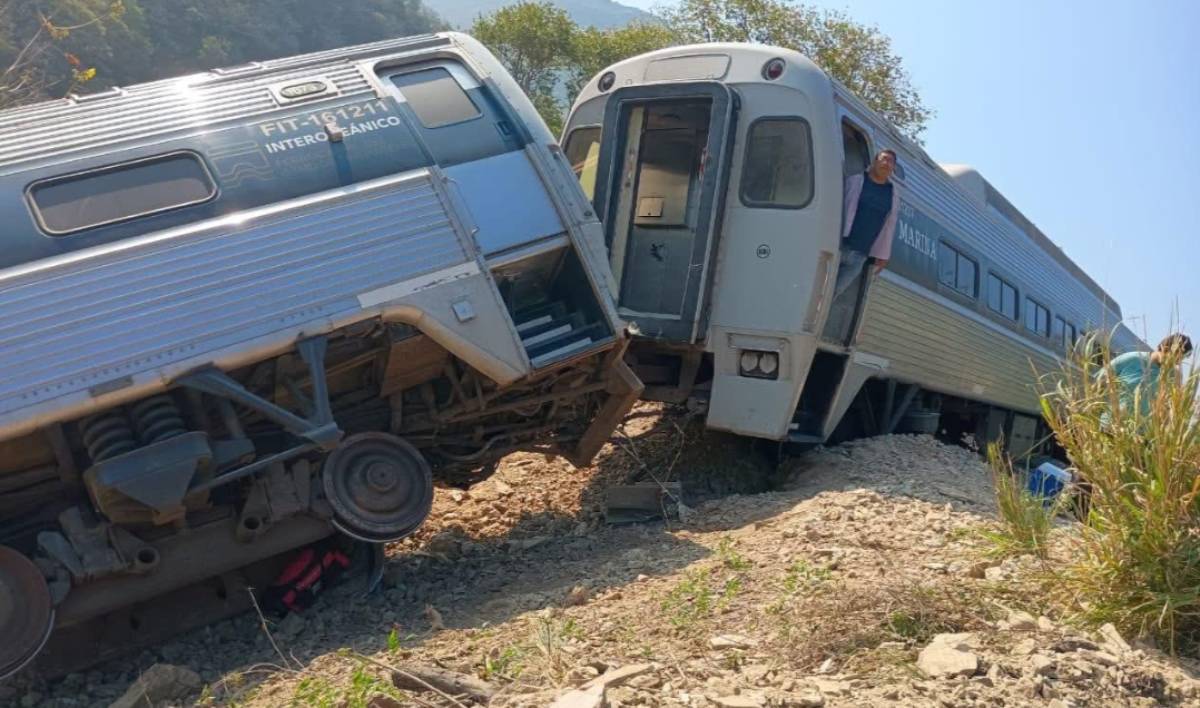 Tren Interoceánico sufre descarrilamiento en Oaxaca con 241 pasajeros