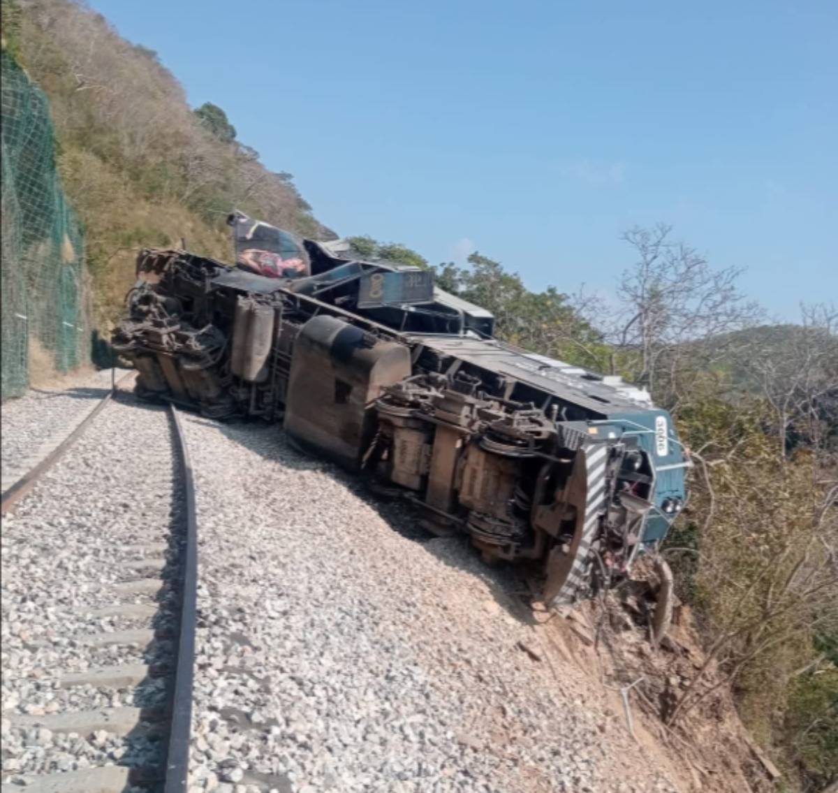 Tren Interoceánico sufre descarrilamiento en Oaxaca con 241 pasajeros