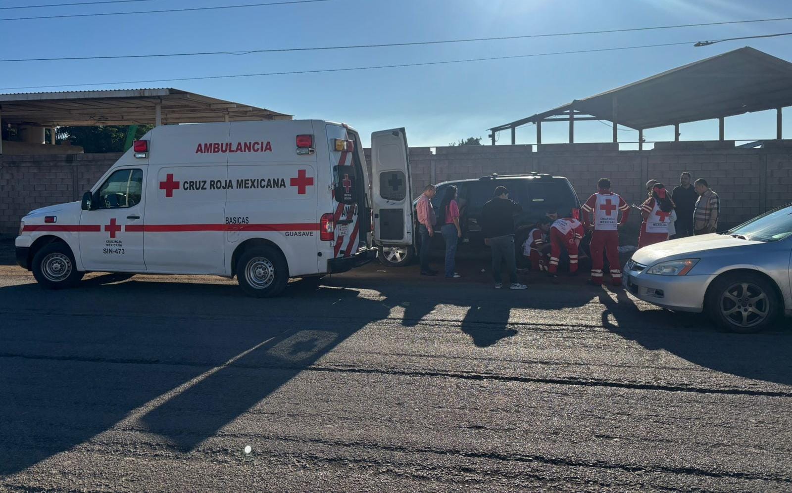 Adulto mayor fue encontrado tendido sobre la cinta asfáltica en Guasave