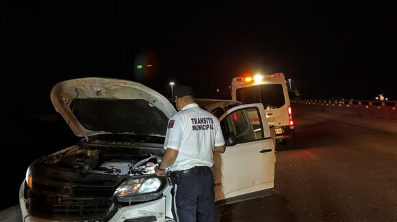 Adulto mayor resulta lesionado tras accidente en el distribuidor vial “El Trébol” de Los Mochis, Sinaloa