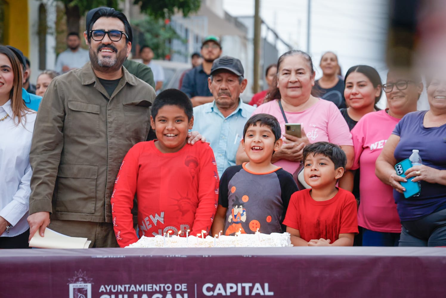 Alcalde de Culiacán entrega pavimentación de calles en la colonia Francisco I. Madero
