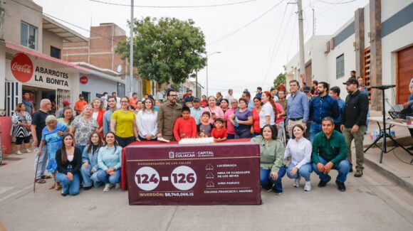 Gámez Mendívil entrega 8 calles pavimentadas en el sur de Culiacán, Sinaloa