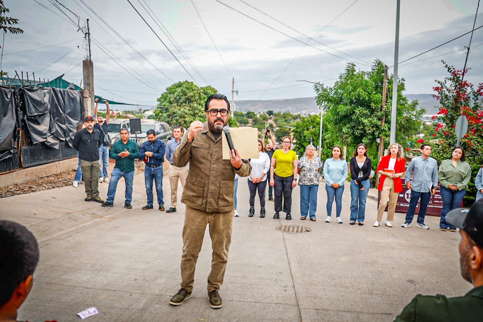 Alcalde de Culiacán entrega pavimentación de calles en la colonia Francisco I. Madero