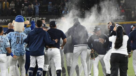 Quiroz deja en el terreno a Tucson y Algodoneros amarra su pase a playoffs