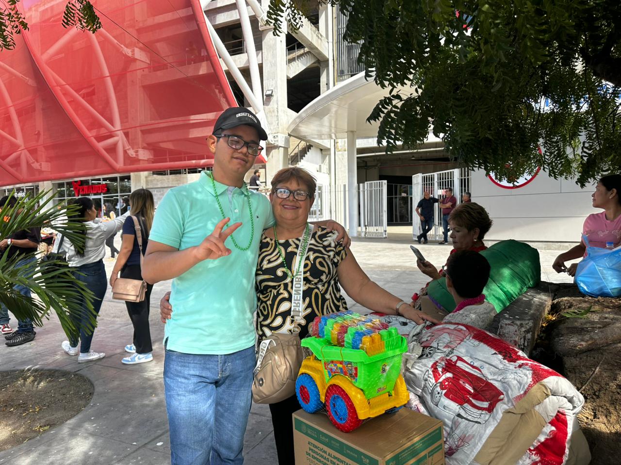 Alma Rosa García y Fernando Lizárraga en los festejos del Día Internacional de las Personas con Discapacidad en Mazatlán