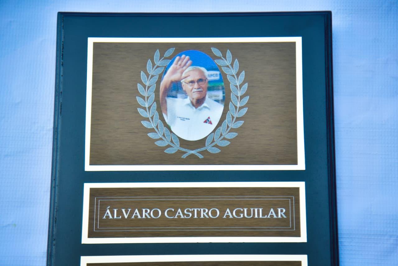 Álvaro Castro Aguilar entra al Salón de la Fama del Deporte en Ahome