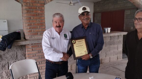 Andrés Valdez Conde es acreedor al Mérito Agronómico Nacional