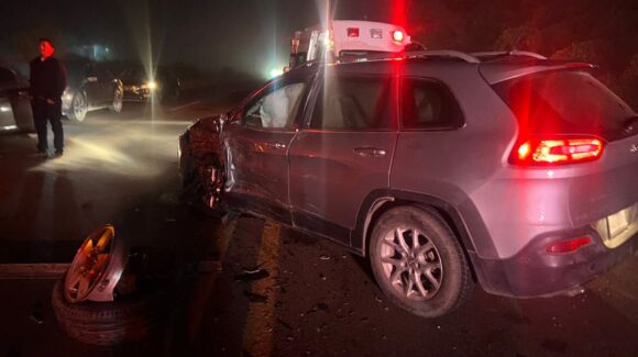 Tres personas resultan con lesiones de gravedad tras aparatoso accidente entre dos vagonetas en la Mochis-Ahome