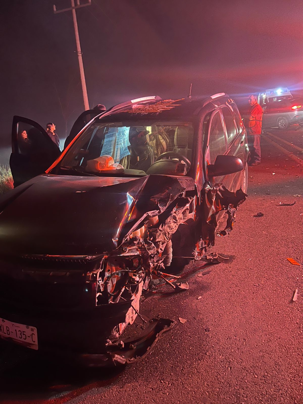 aparatoso accidente deja tres heridos en ahome