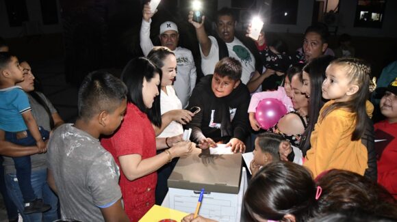 Aunque el frío aún no se siente en Choix, Sinaloa, se refuerzan apoyos invernales en comunidades serranas: Yoneida Gámez