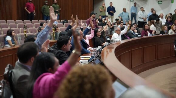 “Es paradójico porque aprobaron el presupuesto”: Guerra Ochoa y Ambrocio Chávez por votos en contra de Juana Minerva y Pedro Lobo