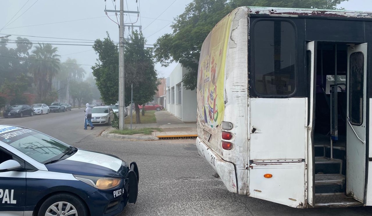 Asaltan camión urbano en Los Mochis