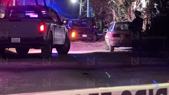¡Chocó contra 2 vehículos estacionados! Aseguran camioneta con impactos tras persecución a balazos de carro a carro en El Diez, Culiacán, Sinaloa