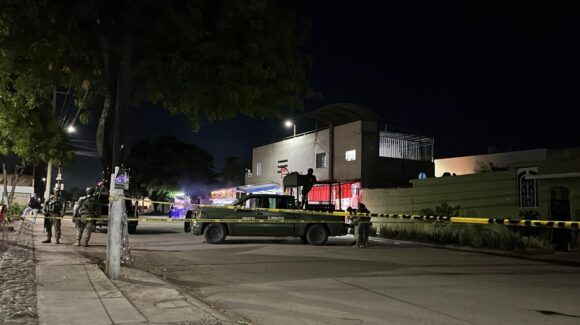 Lesionan a balazos a un hombre en la vía pública del fraccionamiento Prados del Sur en Culiacán, Sinaloa
