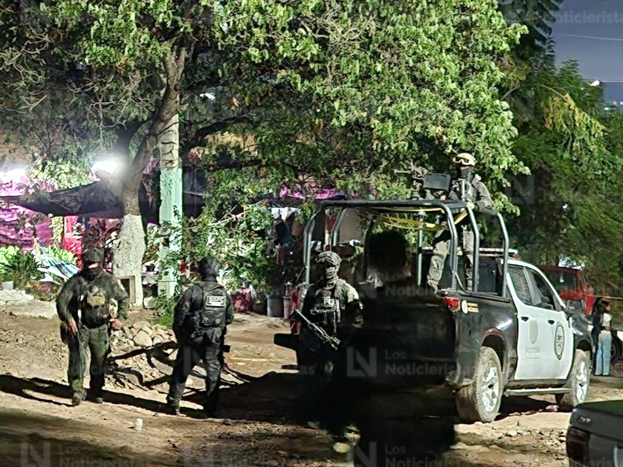 Asesinan a dos hombres en diferentes calles de El Mirador, Culiacán, Sin.