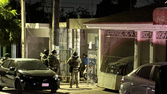 En el cuarto de una casa asesinan a balazos a un hombre en la colonia Domingo Rubí de Culiacán, Sinaloa