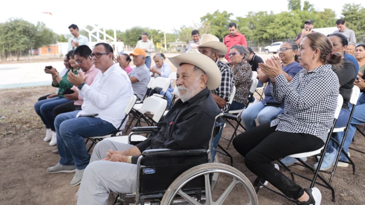 atiende en guasave sinaloa solicitudes de foros ciudadanos