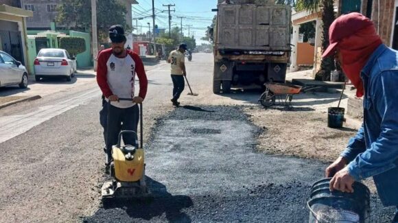 Reparan 61 baches en una semana como parte del Programa de Bacheo Permanente en Mazatlán, Sinaloa