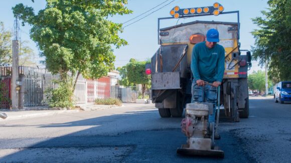 Continúan trabajos de bacheo en Culiacán: atienden las colonias El Palmito, Nakayama, Díaz Ordaz y Capistrano