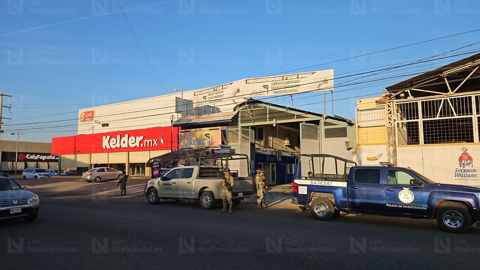 Balean comercio abandonado en colonia San Rafael, en Culiacán