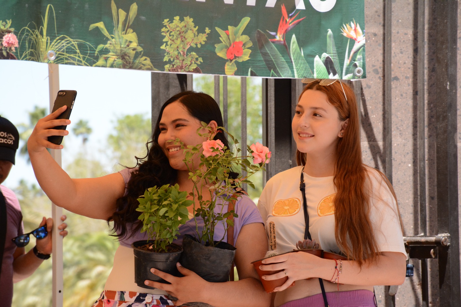 Bazar de plantas en el Parque Sinaloa de Los Mochis