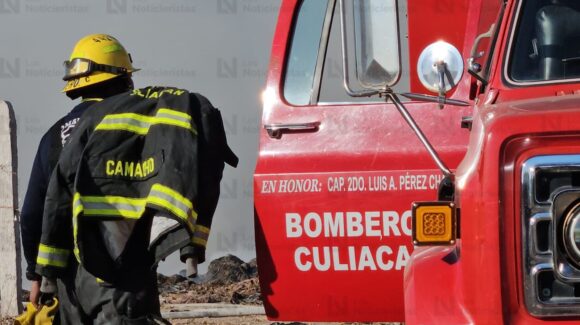 Un bombero picado de alacrán tras incendio en el basurón del Piggy Back en Culiacán