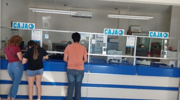 Usuarios responden a campaña de regularización de la Japasa en Guamúchil, Sinaloa; se han firmado alrededor de 70 convenios de pago