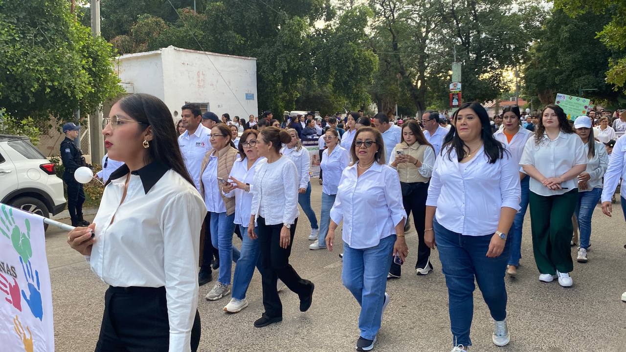DIF Guasave realiza una caminata por el Día Internacional de las Personas con Discapacidad
