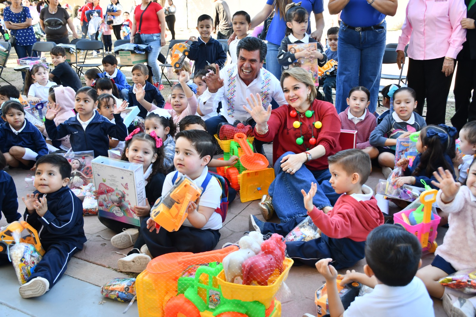Caravana Navideña de DIF Sinaloa 2025 en Mocorito