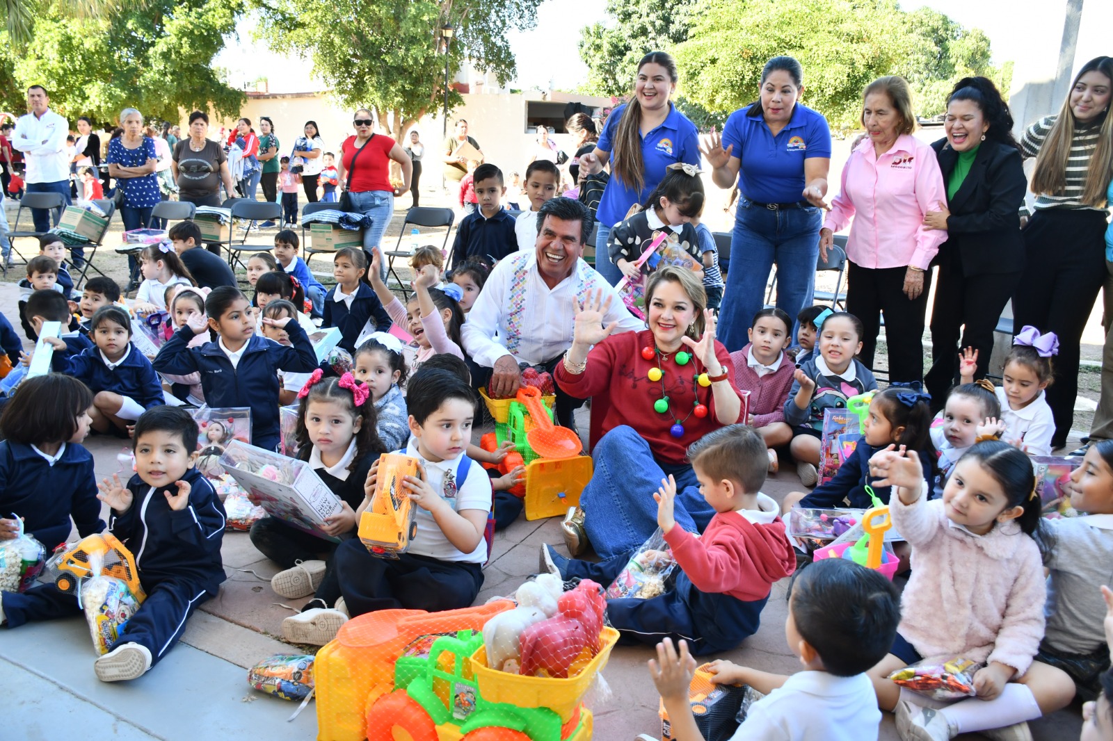Caravana Navideña de DIF Sinaloa 2025 en Mocorito