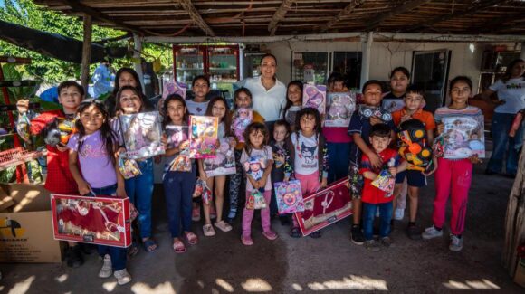 Caravana Navideña de DIF Sinaloa llega a Culiacán y Navolato