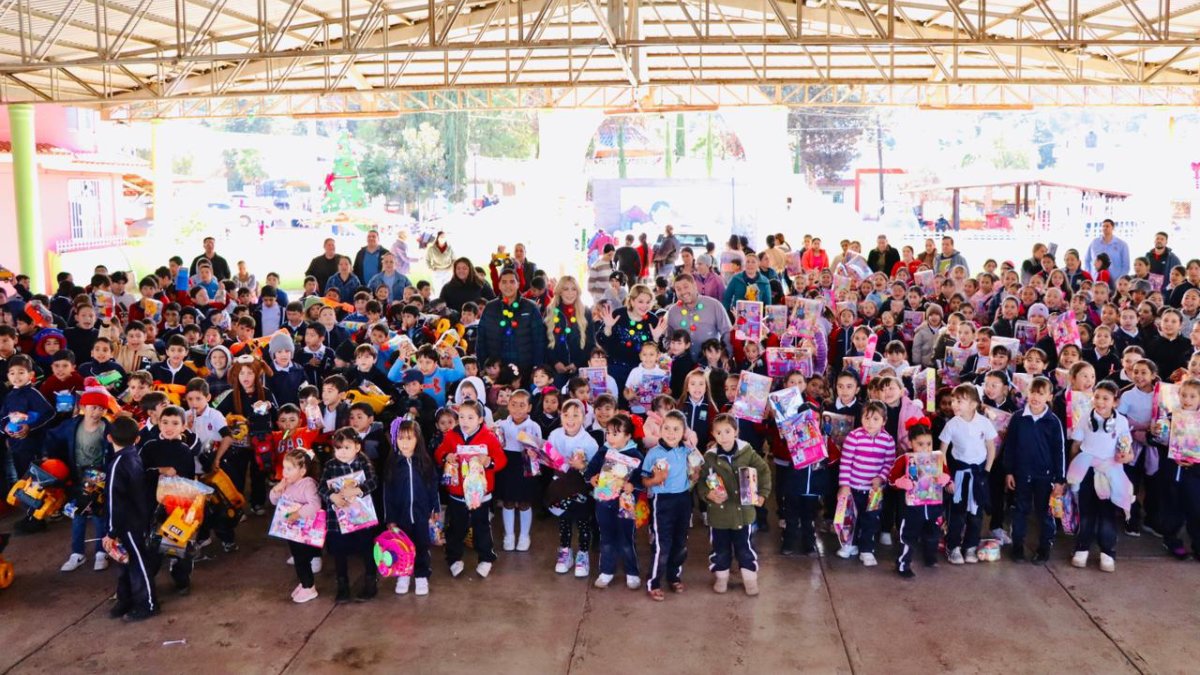 caravana navideña en badiraguato