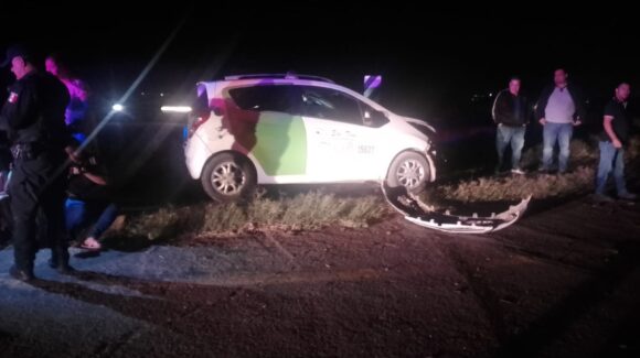 Choque en la carretera México 15, en Guasave, Sinaloa, deja un lesionado y varios afectados por crisis nerviosa