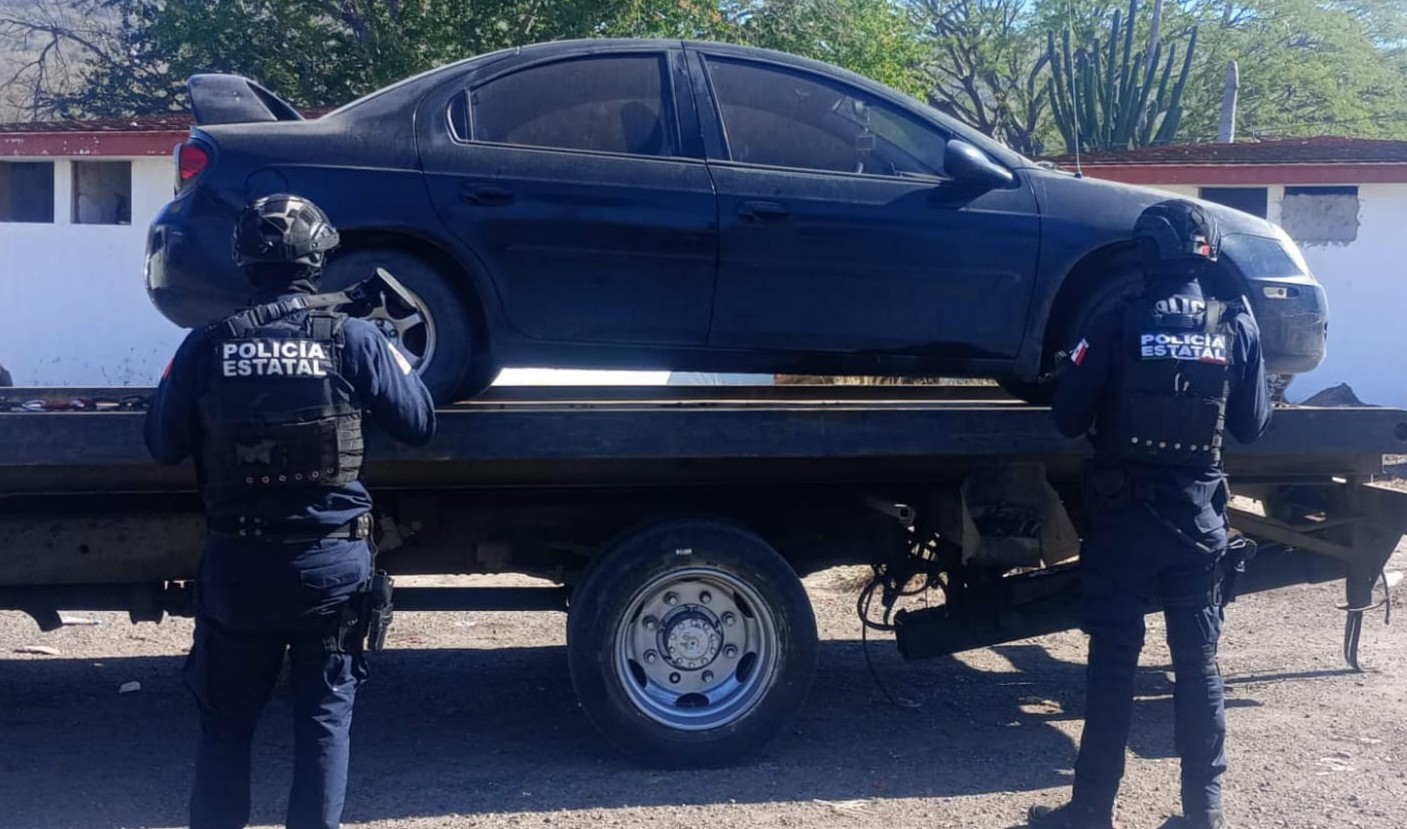 Carro asegurado en Culiacán, Sinaloa