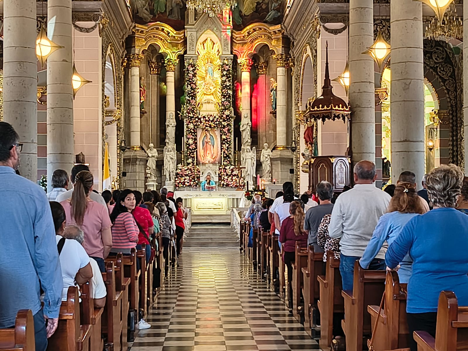 Celebración por el Día de la Virgen en Mazatlán, Sinaloa