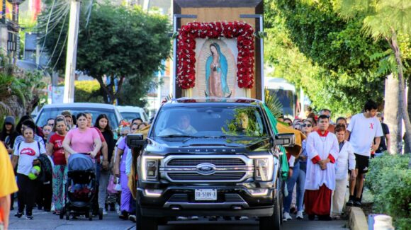 ‘Nos ha salvado y protegido de elementos meteorológicos’: rinden devoción a la Guadalupana en La Puntilla de Mazatlán, Sinaloa