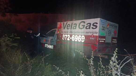 Trabajador de empresa gasera resultó lesionado tras un accidente sobre la México 15, en Guasave, Sinaloa