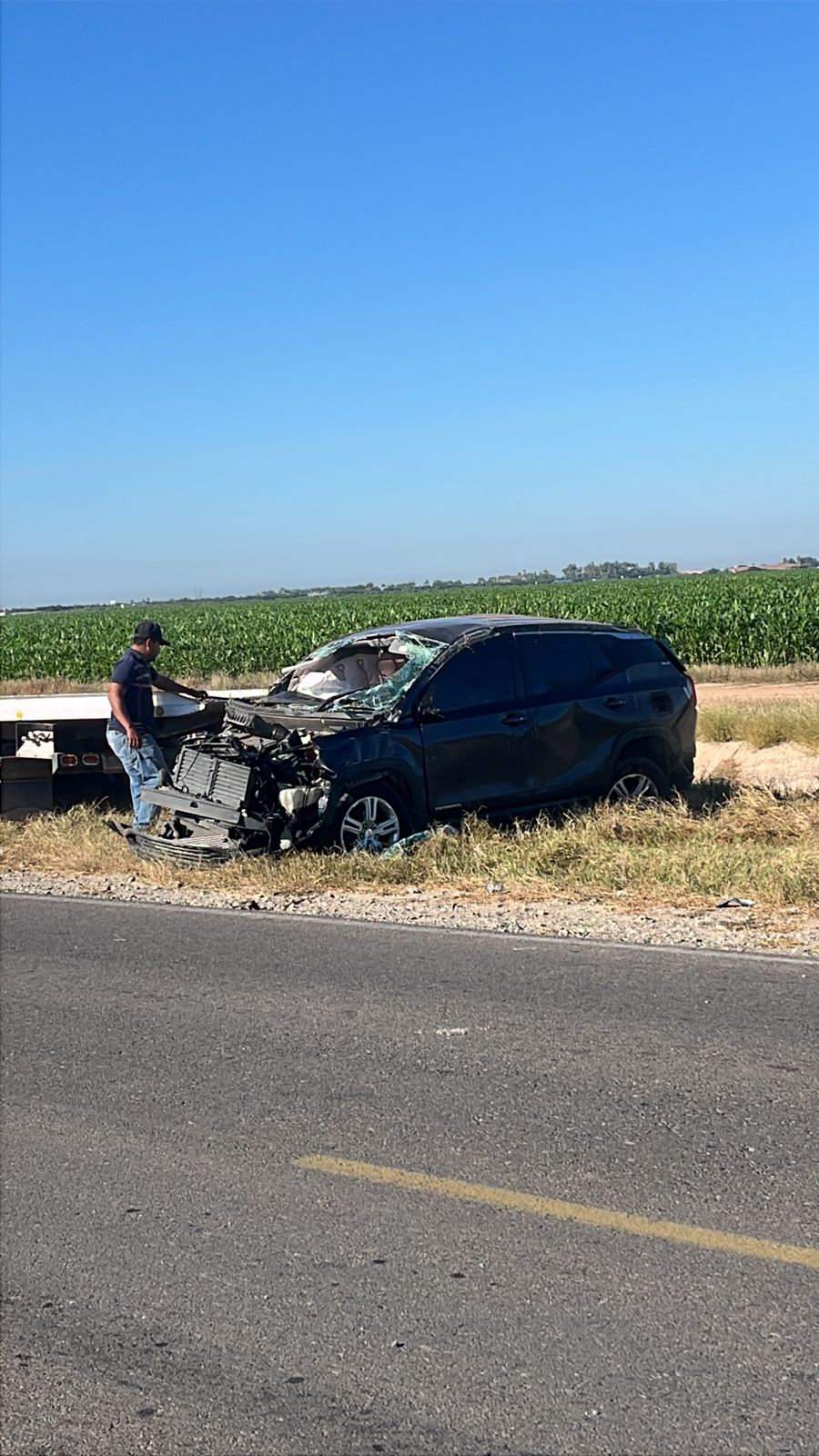 choque entre camioneta y camion de jornaleros
